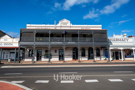 A Collie Institution with a Newly Added Accommodation Income Stream