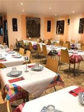 Thriving Thai Restaurant in Prime Beachfront Location With 2 BR Residence