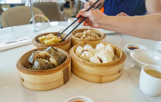 Beachside Rosebud Asian Dine-In & Takeaway | $35K Weekly sales in Peak Seasons [2512081]