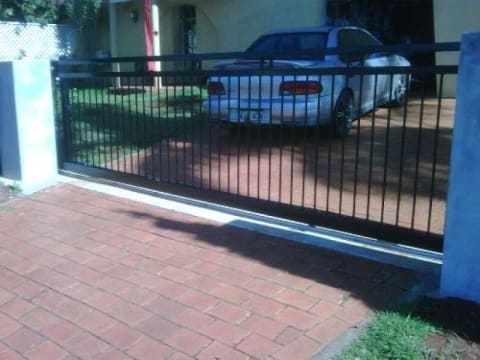 FENCING SUPPLY & INSTALLATION - ESTABLISHED OVER 13 YEARS - (ALSO RELOCATABLE!)