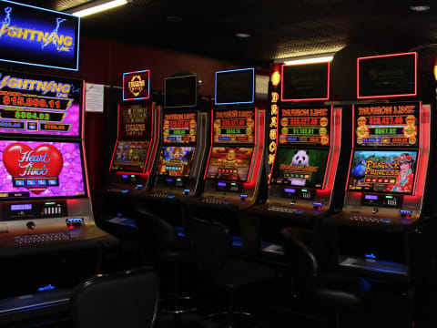 NORTH QLD HOTEL/MOTEL FREEHOLD OPPORTUNITY - 145HF