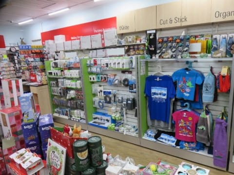 Burnett Heads Post and News (SP2522)