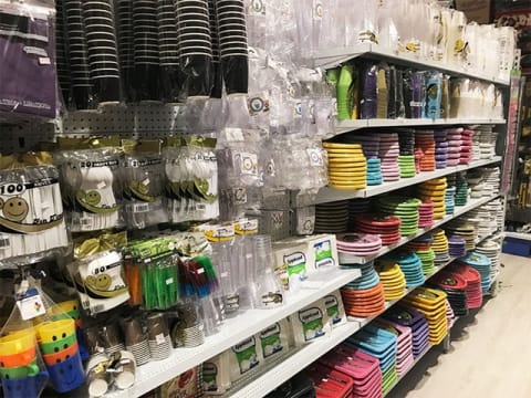 Staff Managed Discount Variety Outlet #427