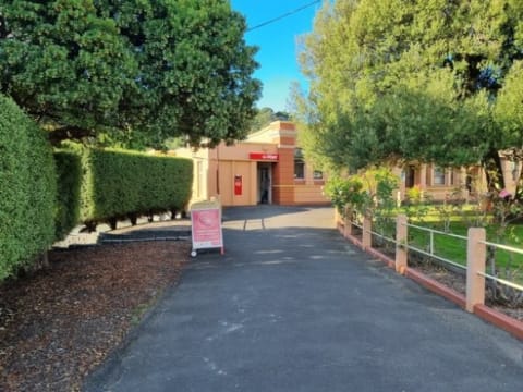 Latrobe Licensed Post Office Tasmania (SPDB2306)
