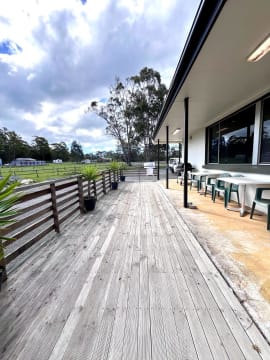 Bottle Shop and Tavern $75,000 wiwo Easy Operation, Main Rd Frontage, Highly Profitable