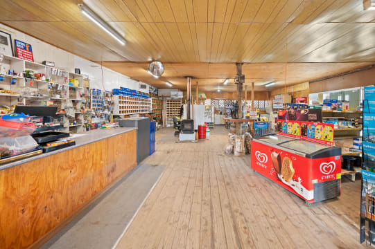COUNTRY BUSINESS WITH HEART