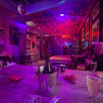 Iconic Gin Bar, Restaurant & Freehold Award-Winning Hospitality Venue