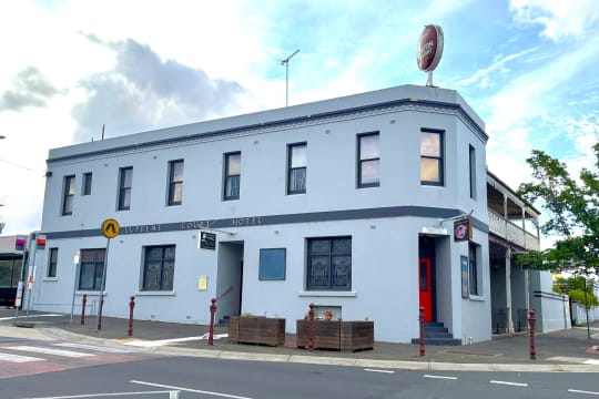 FOR SALE BY EXPRESSION OF INTEREST - Supreme Court Hotel, Maryborough - 1P0563