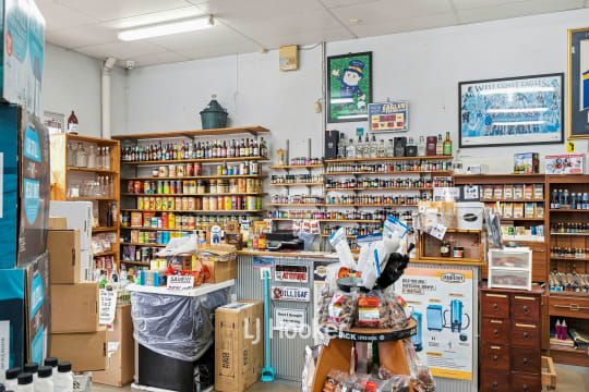 Big Gal's Brew Shed | Brew-On-Premises & Retail | Bunbury