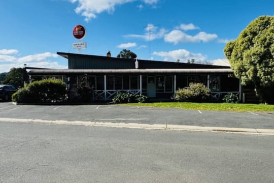 SOLD - Pyalong Hotel