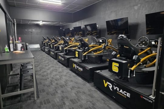 VRACE – A RACING SIMULATOR & VIRTUAL REALITY BUSINESS