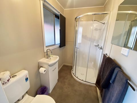 Best Tassie Hotel All Revenue Streams A1 Present FHGC 0/0 $895K +sav Vendor Finance conditions app