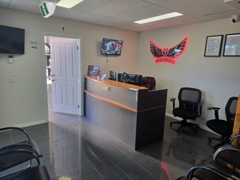 Mechanic, Automotive workshop