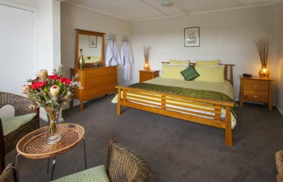 Boutique Freehold Accommodation Offering Income and Lifestyle in Healesville