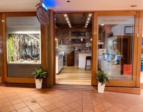 The Jewellers Workshop is positioned right in the heart of Byron Bay