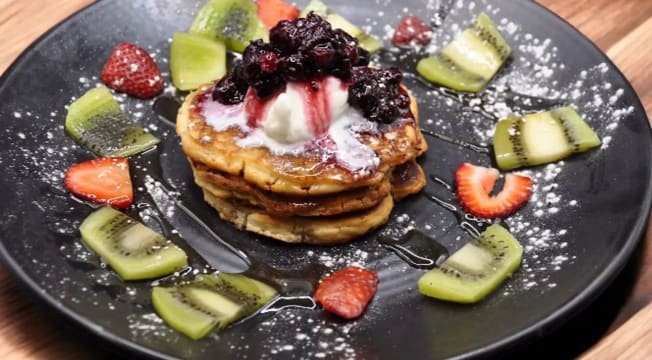 High-Traffic Shopping Centre Turnkey Café — Exceptional Value