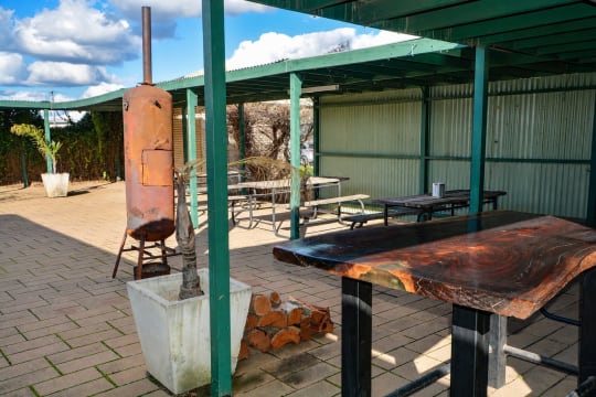 Authentic Country Hotel with 3 GMEs - South Hay Hotel