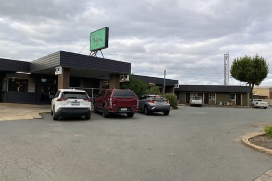 The Wallenjoe Hotel & Potential Motel – Prime Freehold on the Midland Hwy Stanhope