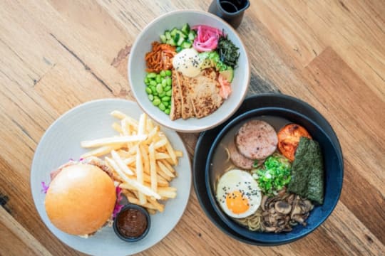 Iconic Inner North East Cafe taking $25,000 p/w (Our Ref: V2114)