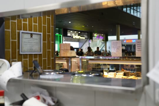 Indonesian & Malaysian Food in Busy Shopping Centre Location