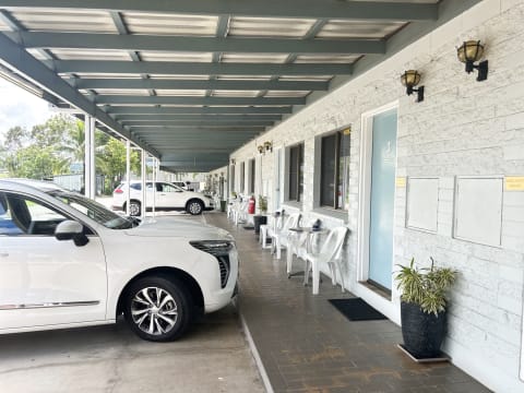 SMALL EASILY MANAGED, TRAMWAY MOTEL - 2086ML