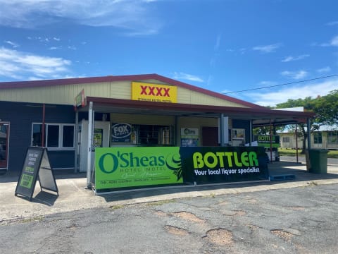 A Hotel in Walkerston "One of the top pubs in Scrubby"