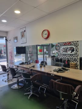 Thriving Hair Salon 20 Years of Success Prime Sunshine Coast Location
