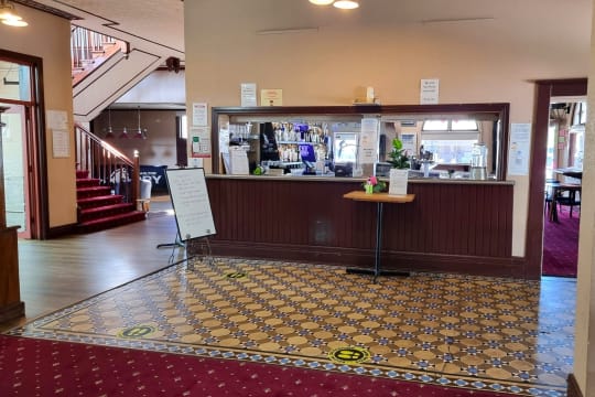VACANT POSSESSION LEASEHOLD - Royal Hotel, Corowa NSW - 1P0527