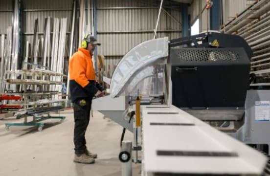 CRAWFORD GLASS AND ALUMINIUM - TUMUT - NSW