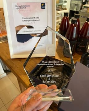 CAFÉ SUNSHINE - Full LIQUOR LICENCED CAFE &RESTAURANT