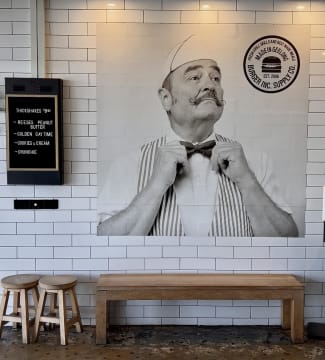 Takeaway burger restaurant for sale | Geelong icon | 20 years trading | Pakington St