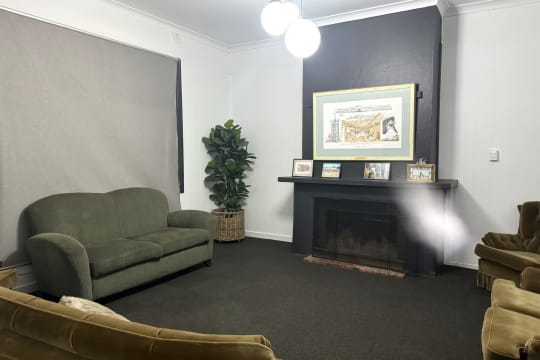 FREEHOLD VACANT POSSESSION - Blighty Hotel, NSW - 1P0436