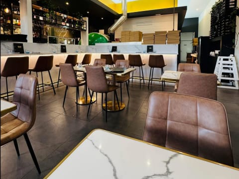 Turnkey Italian Restaurant in Busy Jimboomba – Family-Friendly & Fully Equipped!