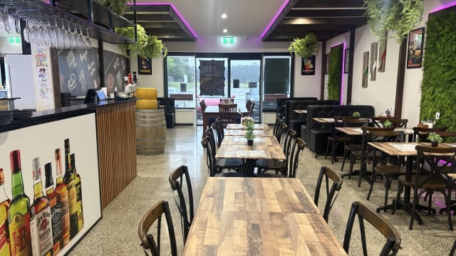 ESTABLISHED RESTAURANT & PIZZERIA FOR SALE