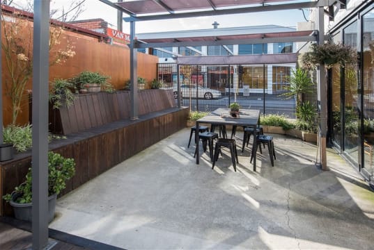 FABULOUS CAFE IN PRIME LOCATION, RICHMOND - CHEAP RENT INCLUDING UPSTAIRS RESIDE