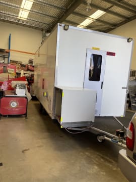 Nunzio's Mobile Pizza