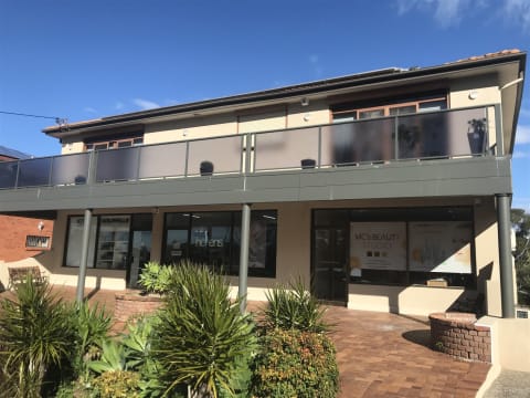 QUALITY, PEACEFUL, ELEGANT, & WELL ESTABLISHED SALON