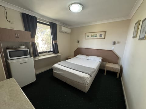 RARE, SYDNEY FREEHOLD CASHFLOW MONEY EARNER - 2918MF