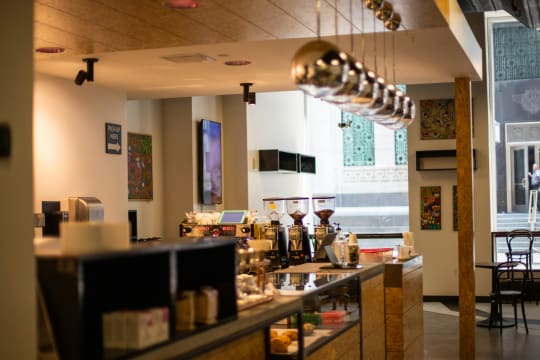 Healthy Food – Soups, Salads & Smoothies – Excellent Location Near the City [2608104]