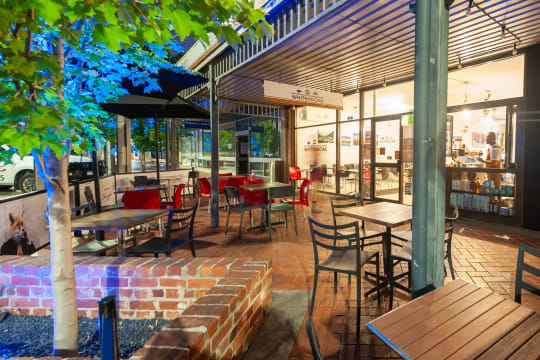 UNDER OFFER - White Mocha Cafe, Wodonga VIC - 1P0544