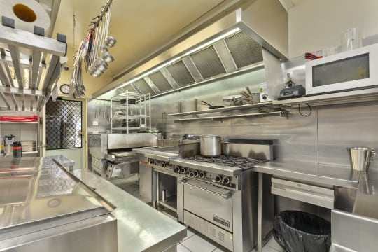 UNDER OFFER - The Old Bank Cafe Restaurant, Tocumwal NSW - 1P0512