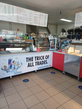 Café / Lunch Bar For Sale