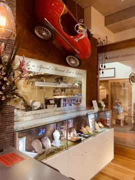 The Jewellers Workshop is positioned right in the heart of Byron Bay