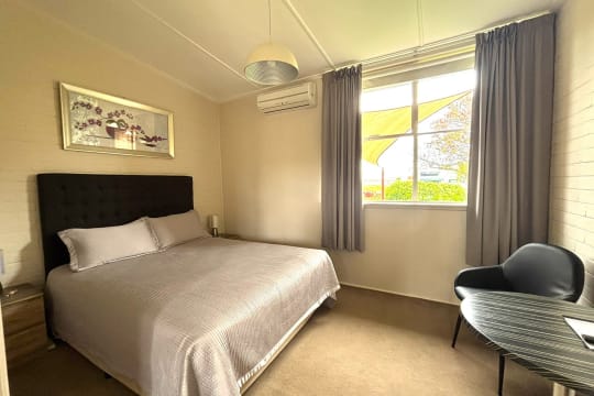 FREEHOLD - Lake Bolac Motel - 1P0565
