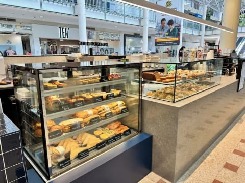 Modern Dandenong Café/Kiosk – Prime Shopping Centre Location