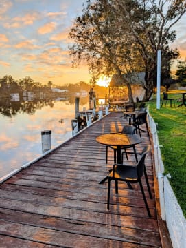 Waterfront Licensed Café  – Freehold & Business Opportunity