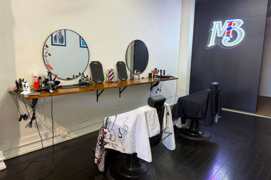 LEASEHOLD - Morv The Barber, Corowa NSW - 1P0587