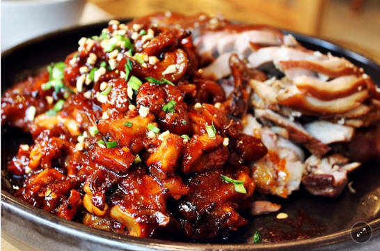 BUSY AUTHENTIC KOREAN RESTAURANT @ THE BUSY CAMBERWELL JUNCTION