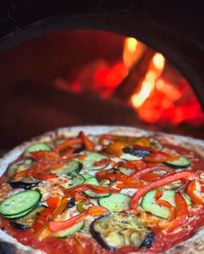 AUTHENTIC ITALIAN PIZZERIA - Local Gem with Lifestyle Hours & Low Rent!