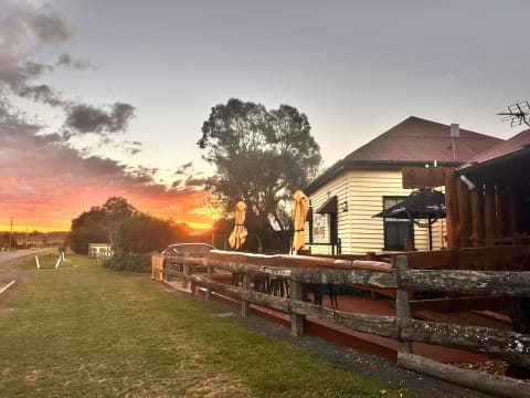 ICONIC COUNTRY PUB OPPORTUNITY - 150HF